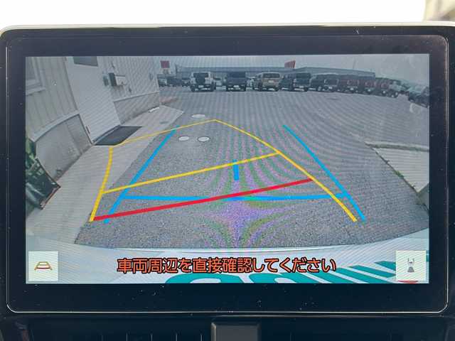トヨタ ヴォクシー S－Z 滋賀県 2022(令4)年 3.7万km ホワイトパールクリスタルシャイン ガソリン/2WD(FF)/CVT/フリップダウンモニター/両側パワースライドドア/10.5インチディスプレイオーディオ/(FM/AM/フルセグ/Bluetooth)/バックカメラ/ETC/ドライブレコーダー/ＴｏｙｏｔａＳａｆｅｔｙSｅｎｓｅ/・プリクラッシュブレーキアシスト		/・踏み間違い防止アシスト/・トヨタチームメイト（アドバンストドライブ）/・レーンキープアシスト/・緊急時操舵支援（アクティブ操舵機能付）/・フロントクロストラフィックアラート（ＦＣＴＡ）/・ブラインドスポットモニター（ＢＳＭ）/・安心降車アシスト（ドアオープン制御付）（ＳＥＡ）/・パーキングサポートブレーキ/・標識検知機能	/デジタルインナーミラー/運転席・助手席・2列目シートヒーター/2列目シートオットマン/電動リアゲート/電動格納ミラー/電動パーキング/ブレーキホールド/革巻きステアリング/ステアリングスイッチ/オートライト/LEDヘッドライト/フロントフォグ/フルオートエアコン/プッシュスタート/スマートキー/純正フロアマット/ドアバイザー