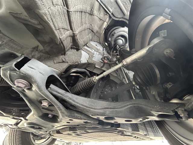 トヨタ ヴォクシー S－Z 大阪府 2022(令4)年 3.7万km ホワイトパールクリスタルシャイン トヨタセーフティセンス/・プリクラッシュブレーキアシスト		/・踏み間違い防止アシスト/・トヨタチームメイト（アドバンストドライブ）/・レーンキープアシスト/・緊急時操舵支援（アクティブ操舵機能付）/・フロントクロストラフィックアラート（ＦＣＴＡ）/・ブラインドスポットモニター（ＢＳＭ）/・安心降車アシスト（ドアオープン制御付）（ＳＥＡ）/・パーキングサポートブレーキ/・標識検知機能	/10.5インチディスプレイオーディオ/　　BT/FM/AM/TV/バックカメラ/フリップダウンモニター/両側パワースライドドア/電動リアゲート/LEDヘッドライト/運転席・助手席・2列目シートヒーター/2列目シートオットマン/電動パーキングブレーキ/ブレーキホールド/プッシュスタート/純正17インチアルミホイール/純正フロアマット/純正ETC2.0/ドアバイザー/デジタルインナーミラー