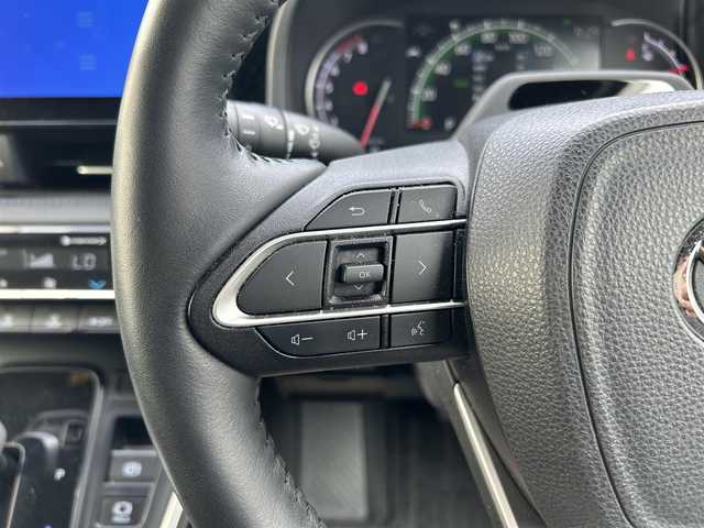 トヨタ ヴォクシー S－Z 大阪府 2022(令4)年 3.7万km ホワイトパールクリスタルシャイン トヨタセーフティセンス/・プリクラッシュブレーキアシスト		/・踏み間違い防止アシスト/・トヨタチームメイト（アドバンストドライブ）/・レーンキープアシスト/・緊急時操舵支援（アクティブ操舵機能付）/・フロントクロストラフィックアラート（ＦＣＴＡ）/・ブラインドスポットモニター（ＢＳＭ）/・安心降車アシスト（ドアオープン制御付）（ＳＥＡ）/・パーキングサポートブレーキ/・標識検知機能	/10.5インチディスプレイオーディオ/　　BT/FM/AM/TV/バックカメラ/フリップダウンモニター/両側パワースライドドア/電動リアゲート/LEDヘッドライト/運転席・助手席・2列目シートヒーター/2列目シートオットマン/電動パーキングブレーキ/ブレーキホールド/プッシュスタート/純正17インチアルミホイール/純正フロアマット/純正ETC2.0/ドアバイザー/デジタルインナーミラー