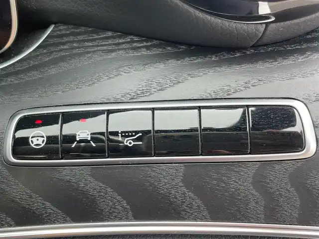 メルセデス・ベンツ Ｅ２００ アバンギャルド AMGライン 滋賀県 2020(令2)年 3.7万km ポーラホワイト エクスクルーシブパッケージ/・パノラミックスライディングルーフ/・Burmesterサラウンドシステム/・ヘッドアップディスプレイ/・エアバランスパッケージ/　空気清浄機能/パフュームアトマイザー/・後席シートヒーター/・自動開閉トランクリッド/AMGライン/・ナッパレザーシート/・マルチビームLEDヘッドライト/・アダプティブハイビームアシスト+/・AMGスタイリングパッケージ/・AMGスポーツステアリング/・19インチAMG5ツインスポークAW/レーダーセーフティパッケージ/・アクティブディスタンスアシストディストロニック/・アクティブステアリングアシスト/・アクティブレーンチェンジアシスト/・アクティブエマージェンシーストップアシスト/・PRE-SAFEプラス/・アクティブブラインドスポットアシスト/・アクティブレーンキーピングアシスト/COMANDシステム/・12.3インチワイドディスプレイ/・HDDナビゲーション/・フルセグ/USB/BT/CarPlay/レーダークルーズコントロール/360°カメラシステム/アクティブパーキングアシスト/パワーシート/前席シートヒーター/キーレスゴー/ETC2.0/ドラレコ/アンビエントライト(64色)