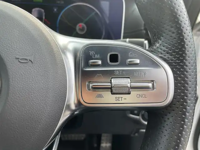 メルセデス・ベンツ Ｅ２００ アバンギャルド AMGライン 滋賀県 2020(令2)年 3.7万km ポーラホワイト エクスクルーシブパッケージ/・パノラミックスライディングルーフ/・Burmesterサラウンドシステム/・ヘッドアップディスプレイ/・エアバランスパッケージ/　空気清浄機能/パフュームアトマイザー/・後席シートヒーター/・自動開閉トランクリッド/AMGライン/・ナッパレザーシート/・マルチビームLEDヘッドライト/・アダプティブハイビームアシスト+/・AMGスタイリングパッケージ/・AMGスポーツステアリング/・19インチAMG5ツインスポークAW/レーダーセーフティパッケージ/・アクティブディスタンスアシストディストロニック/・アクティブステアリングアシスト/・アクティブレーンチェンジアシスト/・アクティブエマージェンシーストップアシスト/・PRE-SAFEプラス/・アクティブブラインドスポットアシスト/・アクティブレーンキーピングアシスト/COMANDシステム/・12.3インチワイドディスプレイ/・HDDナビゲーション/・フルセグ/USB/BT/CarPlay/レーダークルーズコントロール/360°カメラシステム/アクティブパーキングアシスト/パワーシート/前席シートヒーター/キーレスゴー/ETC2.0/ドラレコ/アンビエントライト(64色)