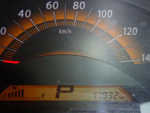 日産 ルークス G 静岡県 2010(平22)年 1.8万km クリアベージュ 走行距離18千キロ/禁煙車/タイヤ新品10ミリ/プッシュスタート/スマートキー/片側パワースライドドア/ケンウッド　CDデッキ/純正フロアマット/サイドエアバック/オートエアコン/保証書・取扱説明書