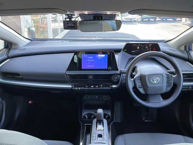 トヨタ プリウス U 岐阜県 2023(令5)年 3.9万km ダークブルー 禁煙車/純正ナビ/AM/FM/BT/フルセグTV/Miracast/USB/バックカメラ/サイドカメラ/フロントカメラ/プリクラッシュセーフティ/BSM/LTA/レーダークルーズコントロール /オートライト/オートハイビーム/LEDヘッドライト/電子パーキングブレーキ/ブレーキホールド/前後ドライブレコーダー/AC100V/ビルトインETC2.0/