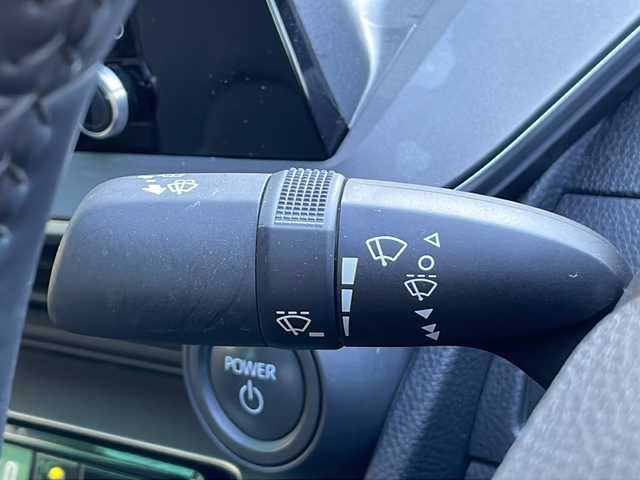トヨタ プリウス U 岐阜県 2023(令5)年 3.9万km ダークブルー 禁煙車/純正ナビ/AM/FM/BT/フルセグTV/Miracast/USB/バックカメラ/サイドカメラ/フロントカメラ/プリクラッシュセーフティ/BSM/LTA/レーダークルーズコントロール /オートライト/オートハイビーム/LEDヘッドライト/電子パーキングブレーキ/ブレーキホールド/前後ドライブレコーダー/AC100V/ビルトインETC2.0/
