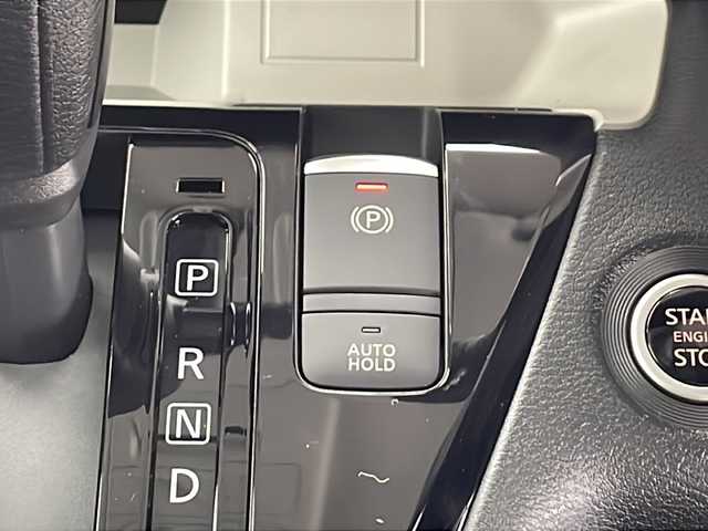 三菱 デリカミニ T プレミアム 千葉県 2025(令7)年 0.1千km ＤグリーンⅡ 横滑り防止/衝突軽減/カーテンエアバック/Wサイドエアバック/9型ディスプレイオーディオ/BT/USB/アイドリングストップ/純正アルミホイール/全方位カメラ/ヒートステアリング/サイドデカール/デジタルインナーミラー/電動格納デアミラー