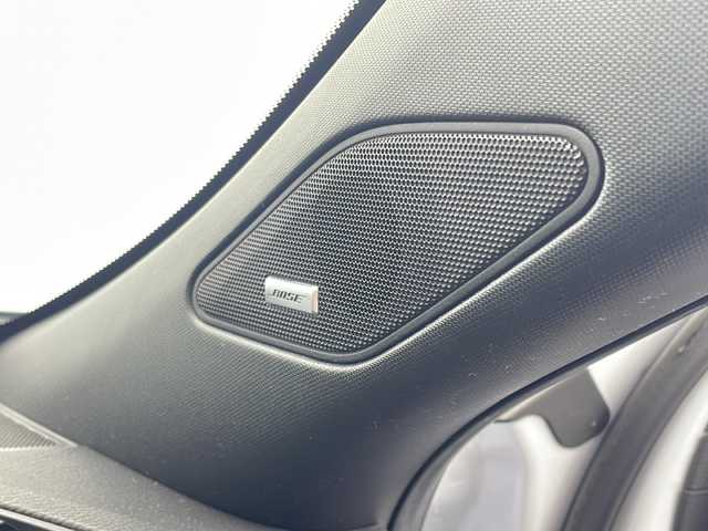 三菱 アウトランダー ＰＨＥＶ P 茨城県 2022(令4)年 2.1万km 白Ⅱ ワンオーナー　純正９型ナビ　フルセグＴＶ　ＢＯＳＥプレミアムサウンド　シートヒーター　ＥＴＣ２．０　ＬＥＤ　衝突軽減ブレーキ　ＨＵＤ　電動リアゲート　アダプティブクルーズコントロール　スマートキー