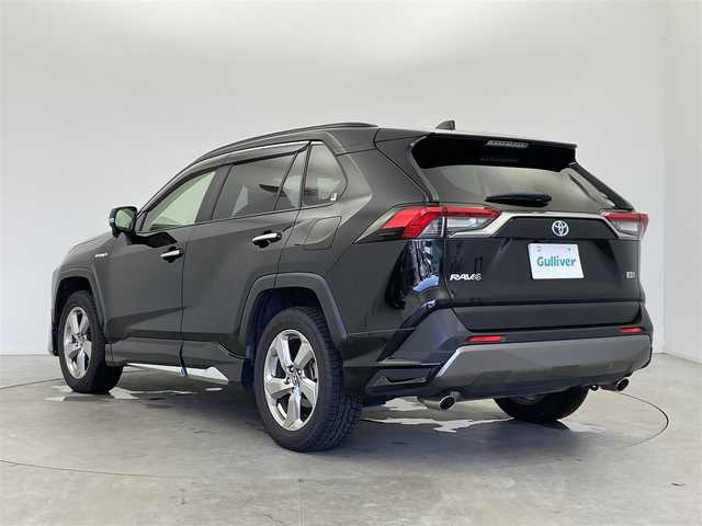 トヨタ ＲＡＶ４ ハイブリットG 富山県 2019(令1)年 8.4万km アティチュードブラックマイカ モデリスタエアロ/純正9型ナビ（AM/FM/DVD/BT/フルセグ）/バックカメラ/ドライブレコーダー/ETC/レザーシート/D席パワーシート/D席メモリシート/D/N席シートヒーター/デジタルインナーミラー/ブラインドスポットモニター/衝突被害軽減システム/レーダークルーズコントロール/レーンキープアシスト/コーナーセンサー/横滑り防止装置/アイドリングストップ/純正アルミホイール/純正フロアマット/オートLEDライト/オートマチックハイビーム/フォグライト/パワーバックドア/オートホールド付電子パーキング/ハンドルヒーター/革巻きステアリング/ステアリングスイッチ/スマートキー