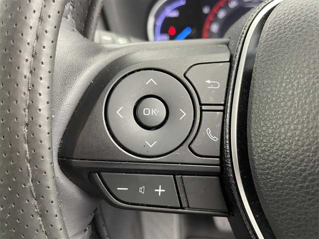 トヨタ ＲＡＶ４ ハイブリットG 富山県 2019(令1)年 8.4万km アティチュードブラックマイカ モデリスタエアロ/純正9型ナビ（AM/FM/DVD/BT/フルセグ）/バックカメラ/ドライブレコーダー/ETC/レザーシート/D席パワーシート/D席メモリシート/D/N席シートヒーター/デジタルインナーミラー/ブラインドスポットモニター/衝突被害軽減システム/レーダークルーズコントロール/レーンキープアシスト/コーナーセンサー/横滑り防止装置/アイドリングストップ/純正アルミホイール/純正フロアマット/オートLEDライト/オートマチックハイビーム/フォグライト/パワーバックドア/オートホールド付電子パーキング/ハンドルヒーター/革巻きステアリング/ステアリングスイッチ/スマートキー