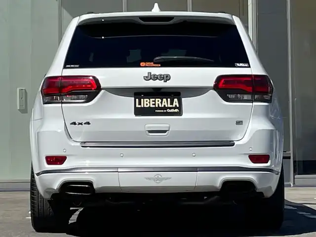 クライスラー・ジープ グランドチェロキー S－LTD 青森県 2020(令2)年 5.4万km ブライトホワイト /４WD/黒革シート/D席メモリー付き前席パワーシート/前席シートヒーター/UconnectナビフルセグTV/　（ Bluetooth CarPlay対応）/バック/サイドカメラ/パワーテールゲート/DSRC・ETC/革巻きステア/ノブ/パドルシフト/ステアヒーター/ミラーヒーター/電動チルトステア/電各調整ミラー/ブラックルーフレール/ヒルディセントコントロール/ブレーキアシスト/パーキングアシスト/トラクションコントロール/前後バンパーソナー/ヘットライトウオッシャー/前後フォグランプ/アイドリングストップ/横滑り防止機能/W/サイド/カーテン/ニーエアバッグ/ABS/スマートキーｘ２/保証書/取説