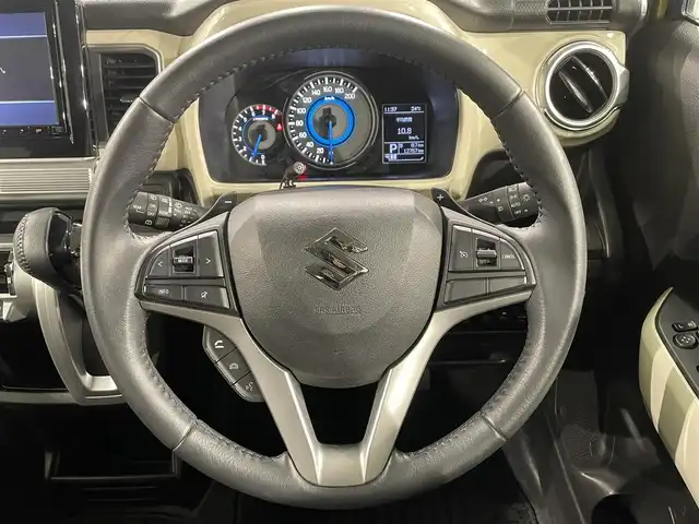 スズキ クロスビー HYBRID MZ 愛知県 2018(平30)年 1.3万km ラッシュイエローメタリック/ブラック2トーンルーフ 純正8インチナビ/（登録時地図SD確認無し）/衝突軽減ブレーキ/アラウンドビューモニター/シートヒーター/LEDヘッドライト/クルーズコントロール/パドルシフト/コーナーセンサー/レーンキープアシスト/プッシュスタート/スマートキー/アイドリングストップ/純正フロアマット/純正16インチアルミホイール