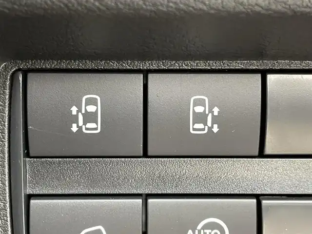 三菱 デリカミニ T プレミアム 宮城県 2025(令7)年 0.1千km 緑Ⅱ 届出済未使用車/純正９型ディスプレイ/全周囲カメラ/マイパイロット/デジタルミラー/両側パワースライドドア/シートヒーター/衝突被害軽減/車線逸脱警報/オートハイビーム/前後センサー/ダウンヒルアシスト/サイドデカール/LEDヘッドライト/ルーフレール/ルーフブラック