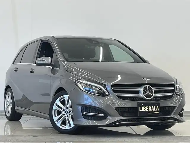 メルセデス・ベンツ Ｂ１８０ 岡山県 2018(平30)年 2.2万km マウンテングレー レーダーセーフティーパッケージ/ハーフレザーシート/純正ナビ/CD/DVD/Bluetooth/SD/USB/AppleCarPlay/AndroidAuto/バックカメラ/シートヒーター/マニュアルエアコン/ダイナミックセレクト/LEDヘッドライト/オートライト/アイドリングストップ/ESP/アクティブブレーキA/アテンションアシスト/BSA/LKA/ドラレコ（F/R）/保証書/取扱説明書