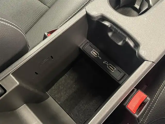 メルセデス・ベンツ Ｂ１８０ 岡山県 2018(平30)年 2.2万km マウンテングレー レーダーセーフティーパッケージ/ハーフレザーシート/純正ナビ/CD/DVD/Bluetooth/SD/USB/AppleCarPlay/AndroidAuto/バックカメラ/シートヒーター/マニュアルエアコン/ダイナミックセレクト/LEDヘッドライト/オートライト/アイドリングストップ/ESP/アクティブブレーキA/アテンションアシスト/BSA/LKA/ドラレコ（F/R）/保証書/取扱説明書