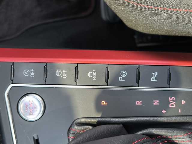 フォルクスワーゲン ポロＧＴＩ 沖縄県 2021(令3)年 3.5万km 白 純正ナビ・Bluetooth/バックカメラ/ETC/ドライブレコーダー/コーナーセンサー/オートライト/衝突軽減システム/クルーズコントロール/スマートキー