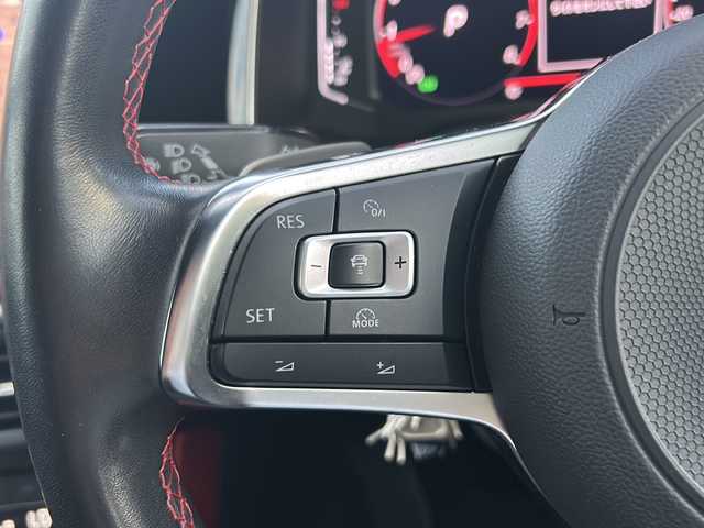 フォルクスワーゲン ポロＧＴＩ 沖縄県 2021(令3)年 3.5万km 白 純正ナビ・Bluetooth/バックカメラ/ETC/ドライブレコーダー/コーナーセンサー/オートライト/衝突軽減システム/クルーズコントロール/スマートキー