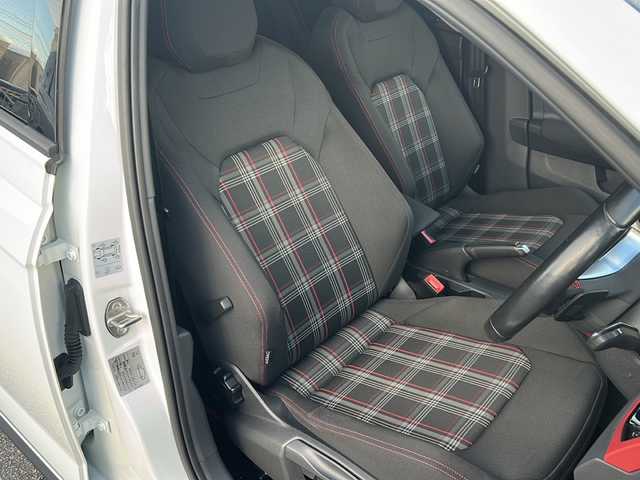 フォルクスワーゲン ポロＧＴＩ 沖縄県 2021(令3)年 3.5万km 白 純正ナビ・Bluetooth/バックカメラ/ETC/ドライブレコーダー/コーナーセンサー/オートライト/衝突軽減システム/クルーズコントロール/スマートキー