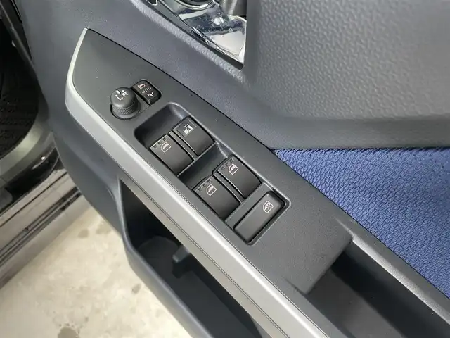 トヨタ ルーミー カスタムG S 新潟県 2017(平29)年 5万km ブラックマイカメタリック スマートキー×２/プッシュスタート/純正SDナビ(NSZT-W62G)/　 フルセグ・CD・BT/バックカメラ/両側パワースライドドア/革巻きステアリング/ステアリングスイッチ/セーフティセンス/運転席・助手席シートヒーター/クルーズコントロール/純正フロアマット/純正ドアバイザー