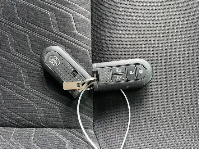 トヨタ ルーミー カスタムG S 新潟県 2017(平29)年 5万km ブラックマイカメタリック スマートキー×２/プッシュスタート/純正SDナビ(NSZT-W62G)/　 フルセグ・CD・BT/バックカメラ/両側パワースライドドア/革巻きステアリング/ステアリングスイッチ/セーフティセンス/運転席・助手席シートヒーター/クルーズコントロール/純正フロアマット/純正ドアバイザー