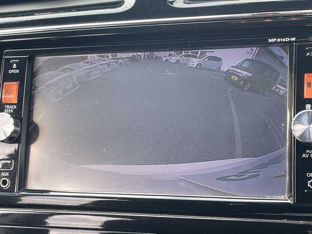 日産 セレナ ハイウェイスター Sハイブリッド 千葉県 2015(平27)年 8.8万km ブリリアントホワイトパール ナビＭＰ３１４Ｄ－Ｗ　バックカメラ　アルパインフリップダウンモニター　両側電動スライドドア　レーンアシスト　エマブレ　クルコン　スマートキー　プッシュスタート　ETC ＨＩＤ　オートライト　バイザー