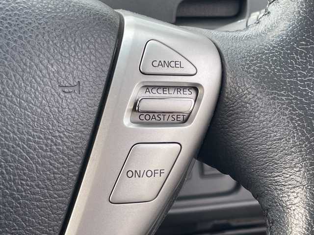 日産 セレナ ハイウェイスター Sハイブリッド 千葉県 2015(平27)年 8.8万km ブリリアントホワイトパール ナビＭＰ３１４Ｄ－Ｗ　バックカメラ　アルパインフリップダウンモニター　両側電動スライドドア　レーンアシスト　エマブレ　クルコン　スマートキー　プッシュスタート　ETC ＨＩＤ　オートライト　バイザー