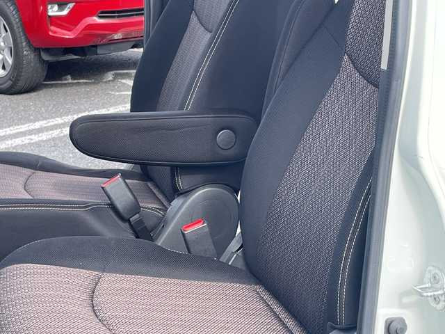 日産 セレナ ハイウェイスター Sハイブリッド 千葉県 2015(平27)年 8.8万km ブリリアントホワイトパール ナビＭＰ３１４Ｄ－Ｗ　バックカメラ　アルパインフリップダウンモニター　両側電動スライドドア　レーンアシスト　エマブレ　クルコン　スマートキー　プッシュスタート　ETC ＨＩＤ　オートライト　バイザー