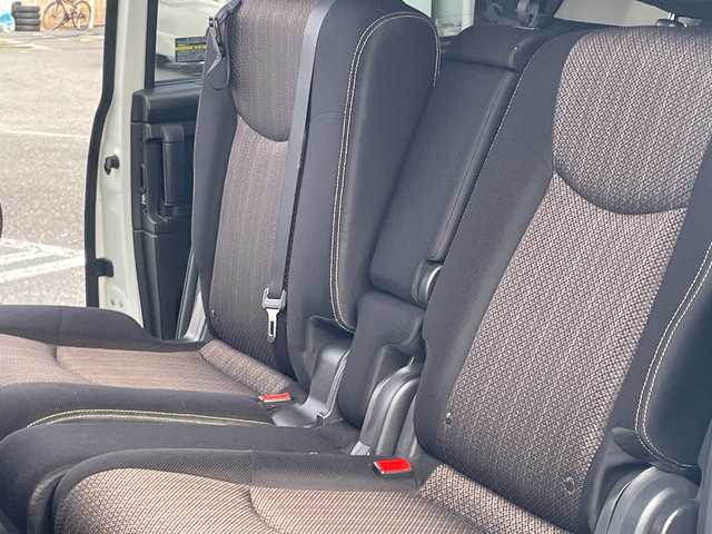 日産 セレナ ハイウェイスター Sハイブリッド 千葉県 2015(平27)年 8.8万km ブリリアントホワイトパール ナビＭＰ３１４Ｄ－Ｗ　バックカメラ　アルパインフリップダウンモニター　両側電動スライドドア　レーンアシスト　エマブレ　クルコン　スマートキー　プッシュスタート　ETC ＨＩＤ　オートライト　バイザー