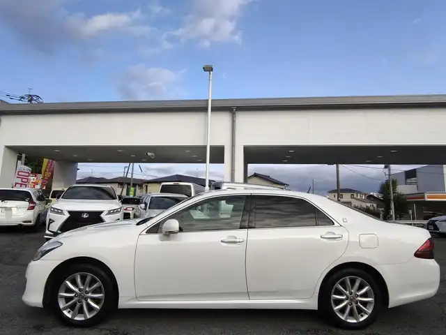 トヨタ クラウン ロイヤル ロイヤルサルーン 熊本県 2008(平20)年 17.7万km ホワイトパールクリスタルシャイン 純正HDDナビ/【フルセグテレビ/CD/DVD/ミュージックサーバー】/バックカメラ/クルーズコントロール/ステアリングスイッチ/パワーシート/電動チルト/純正17インチアルミホイール/プッシュスタート/スマートキー/ETC/HIDヘッドライト/オートライト/オートエアコン/純正フロアマット/スペアキー