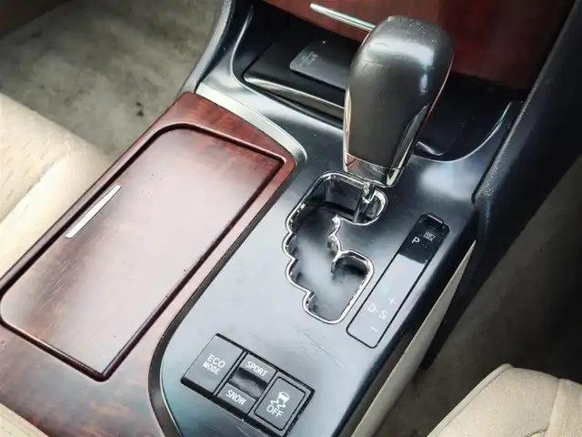 トヨタ クラウン ロイヤル ロイヤルサルーン 熊本県 2008(平20)年 17.7万km ホワイトパールクリスタルシャイン 純正HDDナビ/【フルセグテレビ/CD/DVD/ミュージックサーバー】/バックカメラ/クルーズコントロール/ステアリングスイッチ/パワーシート/電動チルト/純正17インチアルミホイール/プッシュスタート/スマートキー/ETC/HIDヘッドライト/オートライト/オートエアコン/純正フロアマット/スペアキー