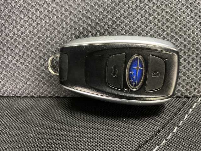 スバル レヴォーグ 1．6GTアイサイト Vスポーツ 道央・札幌 2019(平31)年 2.8万km パール ・４WD/ターボ/・アイサイトセイフティプラス/・プリクラッシュセーフティ/・レーダークルーズコントロール/・社外ケンウッドナビ/・DVD.CD.SD.BT.フルセグ/・バックカメラ/・ビルシュタイン製ダンパー/・パドルシフト/SIドライブ/・ルーフボックス/ミラーヒーター/・LEDライト/オートライト/・オートハイビーム/・ブラインドスポットモニター/・ETC/・プッシュスタート/スマートキー