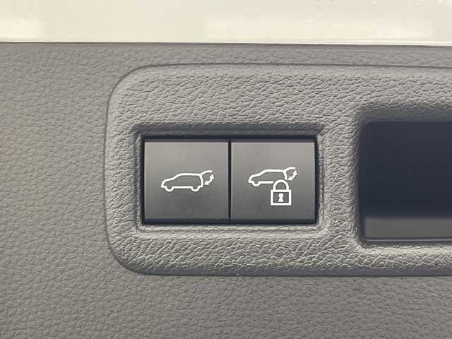 トヨタ ハリアー ハイブリッド Z レザーパッケージ 愛媛県 2024(令6)年 1.5万km プラチナホワイトパールマイカ 純正１２．３インチナビ/ＪＢＬプレミムサウンドシステム/デジタルインナーミラー/ＥＴＣ２．０/純正ドライブレコーダー/アラウンドビューモニター/シートヒーター/追従型クルーズコントロール/メモリーパワーシート/ベンチレーター/ICS/ヘッドアップディスプレイ/ステアリングヒーター/電動リアゲート/前後コーナーセンサ―/LEDヘッドライト