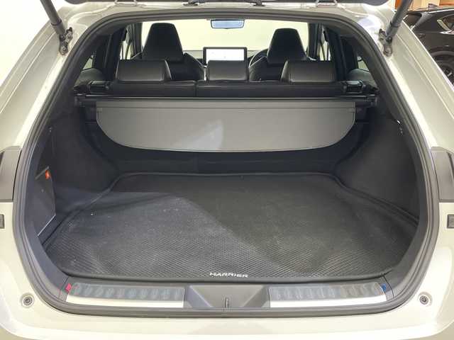 トヨタ ハリアー ハイブリッド Z レザーパッケージ 愛媛県 2024(令6)年 1.5万km プラチナホワイトパールマイカ 純正１２．３インチナビ/ＪＢＬプレミムサウンドシステム/デジタルインナーミラー/ＥＴＣ２．０/純正ドライブレコーダー/アラウンドビューモニター/シートヒーター/追従型クルーズコントロール/メモリーパワーシート/ベンチレーター/ICS/ヘッドアップディスプレイ/ステアリングヒーター/電動リアゲート/前後コーナーセンサ―/LEDヘッドライト