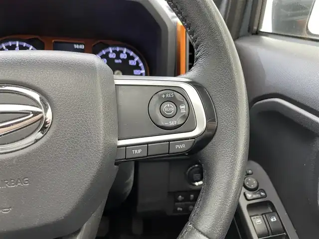 ダイハツ タフト G ターボ 滋賀県 2022(令4)年 5.5万km レイクブルーメタリック 禁煙車/ガラスルーフ/社外7インチメモリーナビ/（Bluetooth/フルセグ/USB/ipod/HDMI）/追従クルコン/レーンキープアシスト/前後ソナー/電動パーキングブレーキ/シートヒーター/LEDヘッドライト/社外１５AW/ステアリングリモコン/プッシュスタート/スマートキー/ETC
