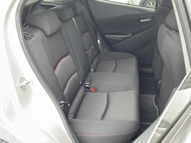 マツダ マツダ２ XD ブラックトーンエディション 静岡県 2023(令5)年 1.6万km プラチナクォーツメタリック 衝突軽減システム/純正８型SDナビ（SDなし）/全方位カメラ/クルーズコントロール/ワンセグ/CD/DVD/Bluetooth/バックカメラ/ヘッドアップディスプレイ/コーナーセンサー/純正アルミホイール/ブラインドスポットモニター/LEDヘッドライト/パドルシフト/オートマチックハイビーム/ドライブレコーダー/ETC/ステアリングスイッチ/スマートキー/プッシュスタート