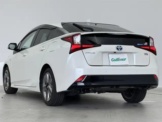 トヨタ プリウス A ツーリングセレクション 愛知県 2020(令2)年 2.5万km ホワイトパールクリスタルシャイン Aツーリングセレクション/純正ナビ（CD/DVD/BT/フルセグ）/置くだけ充電/AC100V/運転席パワーシート/運転席助手席シートヒーター/前後ドラレコ/ETC/バックカメラ/トヨタセーフティセンス/PCS/BSM/パーキングセンサー/ICS/LDA/ヘッドアップディスプレイ/ドアバイザー