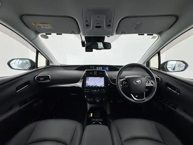 トヨタ プリウス A ツーリングセレクション 愛知県 2020(令2)年 2.5万km ホワイトパールクリスタルシャイン Aツーリングセレクション/純正ナビ（CD/DVD/BT/フルセグ）/置くだけ充電/AC100V/運転席パワーシート/運転席助手席シートヒーター/前後ドラレコ/ETC/バックカメラ/トヨタセーフティセンス/PCS/BSM/パーキングセンサー/ICS/LDA/ヘッドアップディスプレイ/ドアバイザー