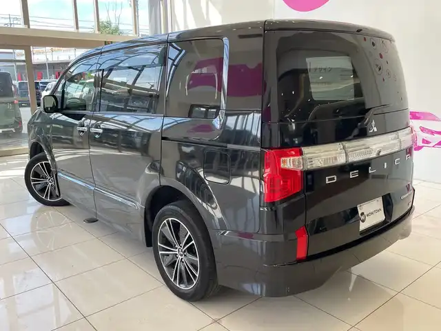 三菱 デリカＤ：５ アーバンギア G パワーパッケージ 神奈川県 2019(平31)年 5.2万km ダイヤモンドブラックマイカ 純正10.1インチメモリナビゲーション		/ フルセグ/Bluetooth/DVD/MSV	/360度パーキングカメラ/純正18インチアルミホイール			/レーダークルーズコントロール	/パワーバックドア/パワーシート	/ビルトインETC		/LEDヘッドライト	/オートハイビーム	/シートヒーター		/横滑り防止機能		/衝突軽減システム		/車線逸脱防止システム			/スマートキー			/プッシュスタート				/フロアマット				/スペアキー