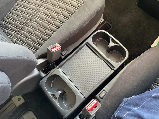 三菱 デリカＤ：５ アーバンギア G パワーパッケージ 神奈川県 2019(平31)年 5.2万km ダイヤモンドブラックマイカ 純正10.1インチメモリナビゲーション		/ フルセグ/Bluetooth/DVD/MSV	/360度パーキングカメラ/純正18インチアルミホイール			/レーダークルーズコントロール	/パワーバックドア/パワーシート	/ビルトインETC		/LEDヘッドライト	/オートハイビーム	/シートヒーター		/横滑り防止機能		/衝突軽減システム		/車線逸脱防止システム			/スマートキー			/プッシュスタート				/フロアマット				/スペアキー