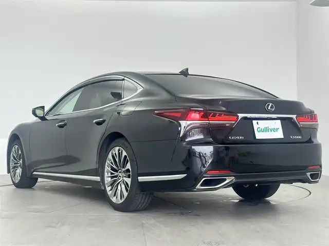レクサス ＬＳ 500 Iパッケージ 愛知県 2018(平30)年 7.1万km グラファイトブラックガラスフレーク ・純正12.3インチナビ/・Bluetooth/・全方位カメラ/・フルセグTV/・レクサスセーフティシステム/・衝突被害軽減システム/・横滑り防止装置/・クルーズコントロール/・コーナーセンサー/・レーンキープアシスト/・ブラインドスポットモニター/・オートライト/・オートマチックハイビーム/・LED三眼ヘッドライト/・ヘッドアップディスプレイ/・パワーシート/・シートヒーター/・エアシート/・電動リアゲート/・ドライブレコーダー/・ETC2.0/・純正AW/・純正フロアマット/・プッシュスタート/・スマートキー