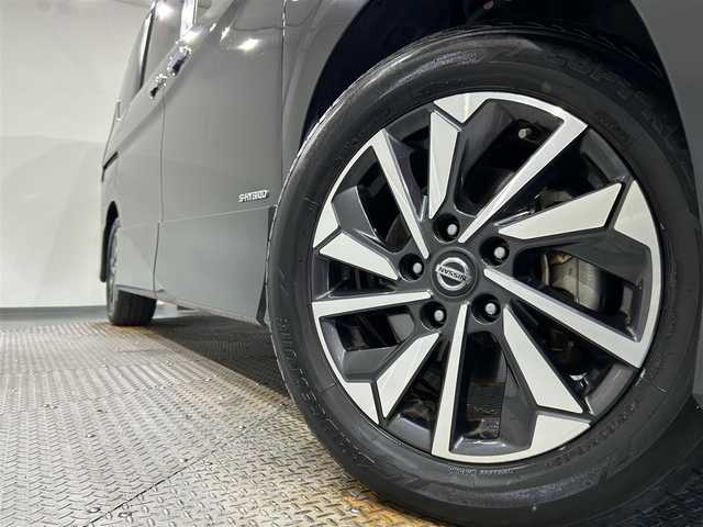 日産 セレナ ハイウェイスター V 愛知県 2020(令2)年 5.8万km ダイヤモンドブラック 純正１０インチＳＤナビ（地図SDなし）/純正フリップダウンモニター　/アラウンドビューモニター　/両側パワースライドドア　/エマージェンシーブレーキ/車線逸脱警報（LDW）/後側方車両検知警報（BSW)/クルーズコントロール/ビルトインＥＴＣ　/ＬＥＤヘッドライト/LEDフォグランプ　/ＵＳＢ接続　/ドライブレコーダー/プッシュスタート/　　-スマートキー/純正フロアマット/後席サンバイザー