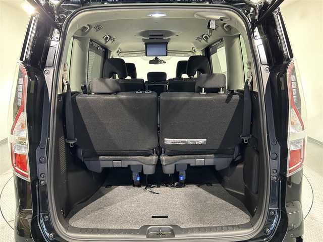 日産 セレナ ハイウェイスター V 愛知県 2020(令2)年 5.8万km ダイヤモンドブラック 純正１０インチＳＤナビ（地図SDなし）/純正フリップダウンモニター　/アラウンドビューモニター　/両側パワースライドドア　/エマージェンシーブレーキ/車線逸脱警報（LDW）/後側方車両検知警報（BSW)/クルーズコントロール/ビルトインＥＴＣ　/ＬＥＤヘッドライト/LEDフォグランプ　/ＵＳＢ接続　/ドライブレコーダー/プッシュスタート/　　-スマートキー/純正フロアマット/後席サンバイザー