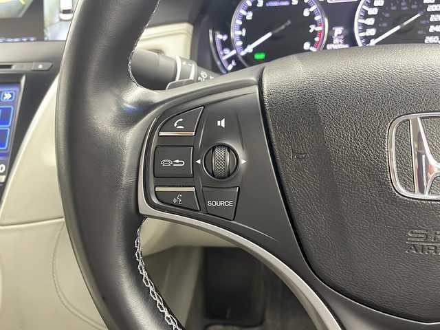 ホンダ レジェンド ハイブリッド EX 栃木県 2015(平27)年 8万km クリスタルブラックパール 純正HDDナビ（BT/USB/HDMI/iPod/DVD/CD/AM/FM)/純正フルセグTV/電動サンルーフ/本革シート/ホンダセンシング/・衝突軽減ブレーキ/・歩行者事故低減ステアリング/・誤発進抑制機能/・路外逸脱抑制機能/・アダプティブクルーズコントロール/・車線維持支援システム/・先行者発進お知らせ機能/・標識認識機能/・ブラインドスポットインフォメーション/・パーキングセンサーシステム/・オートハイビーム/全周囲カメラ/コーナーセンサー/４WD/LEDヘッドライト/パワーシート（前席）/パドルシフト/ステアリングスイッチ/ワイヤレス充電器/スマートキー/シートヒーター（全席）/ドライブレコーダー/19インチ純正アルミホイール/電動格納ミラー/アイドリングストップ/ETC/プッシュスタート/純正フロアマット