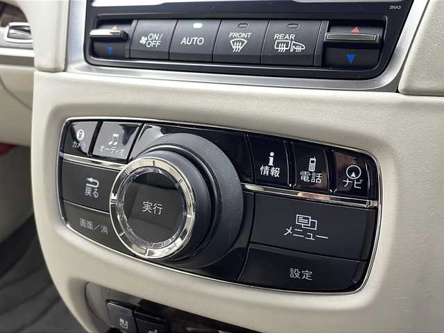 ホンダ レジェンド ハイブリッド EX 栃木県 2015(平27)年 8万km クリスタルブラックパール 純正HDDナビ（BT/USB/HDMI/iPod/DVD/CD/AM/FM)/純正フルセグTV/電動サンルーフ/本革シート/ホンダセンシング/・衝突軽減ブレーキ/・歩行者事故低減ステアリング/・誤発進抑制機能/・路外逸脱抑制機能/・アダプティブクルーズコントロール/・車線維持支援システム/・先行者発進お知らせ機能/・標識認識機能/・ブラインドスポットインフォメーション/・パーキングセンサーシステム/・オートハイビーム/全周囲カメラ/コーナーセンサー/４WD/LEDヘッドライト/パワーシート（前席）/パドルシフト/ステアリングスイッチ/ワイヤレス充電器/スマートキー/シートヒーター（全席）/ドライブレコーダー/19インチ純正アルミホイール/電動格納ミラー/アイドリングストップ/ETC/プッシュスタート/純正フロアマット