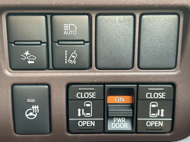 トヨタ エスクァイア Gi プレミアムパッケージ 佐賀県 2018(平30)年 3万km ホワイトパールクリスタルシャイン エアロ(F/R)/トヨタセーフティセンス/・プリクラッシュセーフティ/・レーンディパーチャーアラート/・オートマチックハイビーム/前後コーナーセンサー/クルーズコントロール/純正10インチナビ/NSZN-Z66T/・BT/フルセグTV/CD/DVD/・バックカメラ/12インチ後席モニター/V12T-R660/両側パワースライドドア/両側パワースライドドア/純正15インチAW/LEDヘッドライト/フォグランプ/オートライト/ハーフレザーシート/前席シートヒーター/ステアリングヒーター/ビルトインETC/前方ドラレコ/TZ-D102
