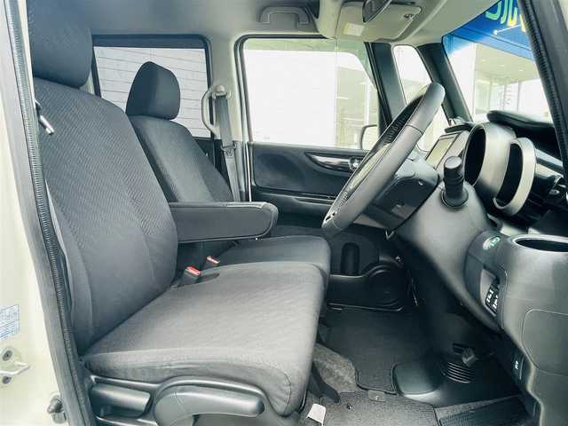ホンダ Ｎ ＢＯＸ カスタム G SSパッケージ 岡山県 2013(平25)年 8.5万km プレミアムホワイトパール (株)IDOMが運営する【じしゃロン岡山店】の自社ローン専用車両です。こちらは現金またはオートローンご利用時の価格です。 自社ローンご希望の方は別途その旨お申し付け下さい/＊純正ナビ/＊両側パワスラ/＊ETC/＊バックカメラ/＊プッシュスタート/＊AW