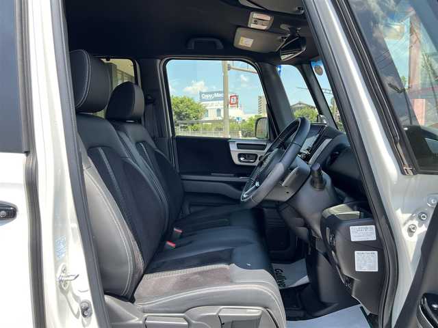 ホンダ Ｎ ＢＯＸ カスタム L ターボ スタイル+ブラック 香川県 2023(令5)年 2.1万km プラチナホワイトパール ワンオーナー/純正SDナビ/【フルセグ/CD/DVD/Bluetooth】/バックカメラ/両側パワースライドドア/ハーフレザーシート/電子パーキング/オートホールド/前席シートヒーター/ホンダセンシング/・横滑り防止装置/・衝突軽減ブレーキ/・路外逸脱抑制機能/パドルシフト/LEDヘッドライト/純正前後ドライブレコーダー/純正ビルトインETC/オートマチックハイビーム