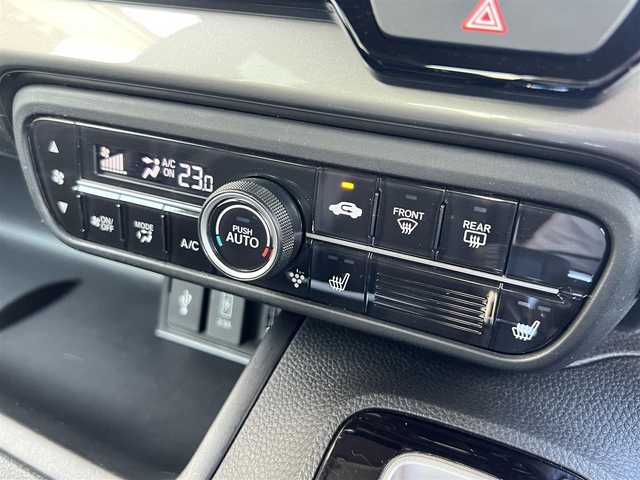 ホンダ Ｎ ＢＯＸ カスタム L ターボ スタイル+ブラック 香川県 2023(令5)年 2.1万km プラチナホワイトパール ワンオーナー/純正SDナビ/【フルセグ/CD/DVD/Bluetooth】/バックカメラ/両側パワースライドドア/ハーフレザーシート/電子パーキング/オートホールド/前席シートヒーター/ホンダセンシング/・横滑り防止装置/・衝突軽減ブレーキ/・路外逸脱抑制機能/パドルシフト/LEDヘッドライト/純正前後ドライブレコーダー/純正ビルトインETC/オートマチックハイビーム