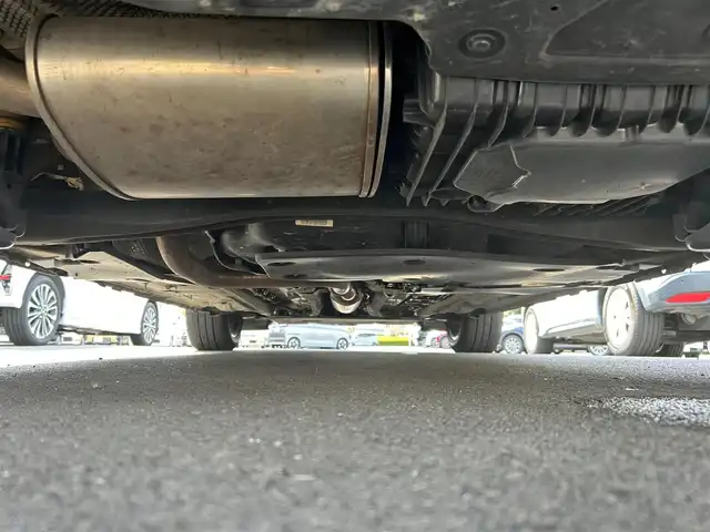 プジョー ３００８ GT ブルー HDi 和歌山県 2019(平31)年 5.4万km パール エンジンスタートボタン/パワーステアリング/パワーウィンドウ/アイドリングストップ/パドルシフト/スマートキー/オートエアコン/クルーズコントロール/追従走行/Bluetooth/USB/ETC/バックカメラ/HDDナビ/ガラスルーフ/サンルーフ/電動リアゲート/前後ドライブレコーダー/D席パワーシート/ハーフレザーシート/D＋N席シートヒーター/ルーフレール/純正アルミホイール/ABS/横滑り防止装置/前後コーナーセンサー/レーンキープアシスト/オートライト/W+サイドエアバッグ/グリップコントロール/スポーツモード
