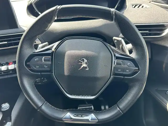 プジョー ３００８ GT ブルー HDi 和歌山県 2019(平31)年 5.4万km パール エンジンスタートボタン/パワーステアリング/パワーウィンドウ/アイドリングストップ/パドルシフト/スマートキー/オートエアコン/クルーズコントロール/追従走行/Bluetooth/USB/ETC/バックカメラ/HDDナビ/ガラスルーフ/サンルーフ/電動リアゲート/前後ドライブレコーダー/D席パワーシート/ハーフレザーシート/D＋N席シートヒーター/ルーフレール/純正アルミホイール/ABS/横滑り防止装置/前後コーナーセンサー/レーンキープアシスト/オートライト/W+サイドエアバッグ/グリップコントロール/スポーツモード