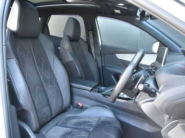 プジョー ３００８ GT ブルー HDi 和歌山県 2019(平31)年 5.4万km パール ファーストクラスパッケージ /パノラマSR /ACC /AppleCarPlay /Bカメラ /オートテールゲート /ブラインドスポット /前後ドラレコ /ハーフレザーシート /シートヒーター /パワーシート /コーナーセンサー /パドルシフト /LEDライト /ETC/取扱説明書/保証書/スペアキー