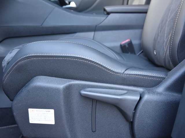 プジョー ３００８ GT ブルー HDi 和歌山県 2019(平31)年 5.4万km パール ファーストクラスパッケージ /パノラマSR /ACC /AppleCarPlay /Bカメラ /オートテールゲート /ブラインドスポット /前後ドラレコ /ハーフレザーシート /シートヒーター /パワーシート /コーナーセンサー /パドルシフト /LEDライト /ETC/取扱説明書/保証書/スペアキー